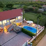 Toni By Adriaticluxuryvillas *