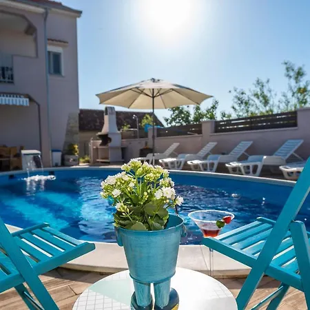 Toni With Private Pool Near Zadar *